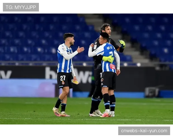 多特蒙德4-0大胜比利亚雷亚尔，吉拉西梅开二度