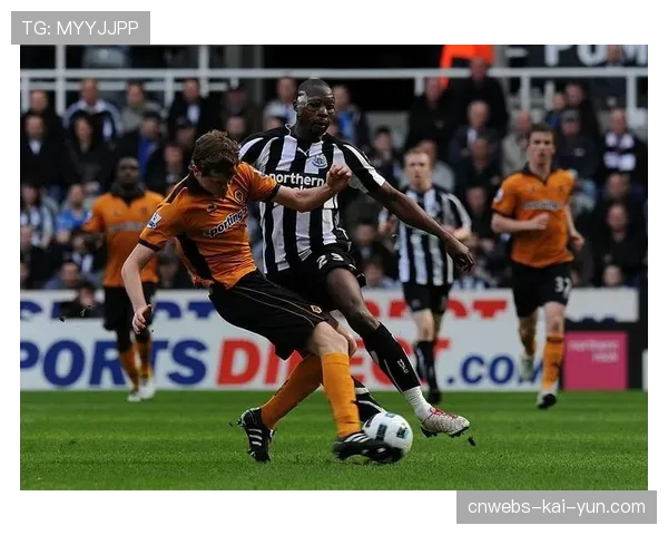 纽卡斯尔3-1热刺，伊萨克破门助喜鹊主场延续强势