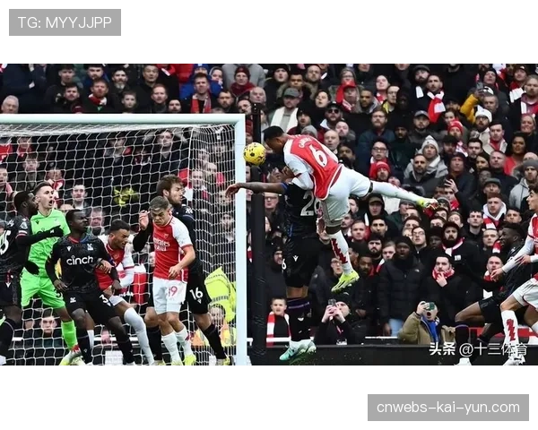 电讯报：战术保守与进攻乏力，滕哈赫的曼联再次陷入质疑漩涡